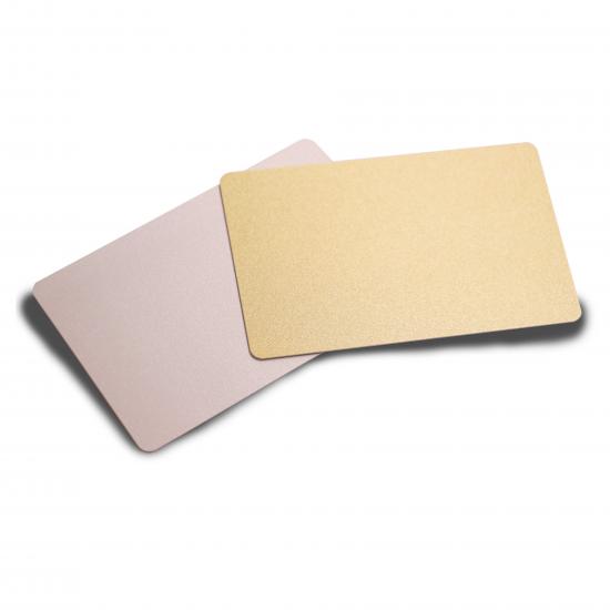 carte couleurs de base doré avec puce